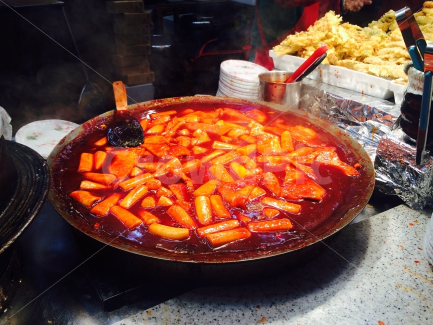 떡볶이,분식,음식사진,매운음식,핫소스,쌀떡볶이,koreanfood,추억음식,학교앞음식,떡볶이소스,떡요리,음식,한국음식,tteokbokki,spicyfood,시장,마트,마켓,market,mart,market place,음식,식재료,요리,food,cook,meal,dishes,food reserves,디저트,간식,후식,dessert,snack