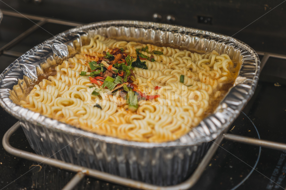 한강,라면,한강라면,피크닉,소풍,한강간식,야외라면,아웃도어라면,아웃도어,알루미늄,알루미늄라면,1회용라면,1회용,음식,식재료,요리,food,cook,meal,dishes,food reserves,면류,면요리,noodles