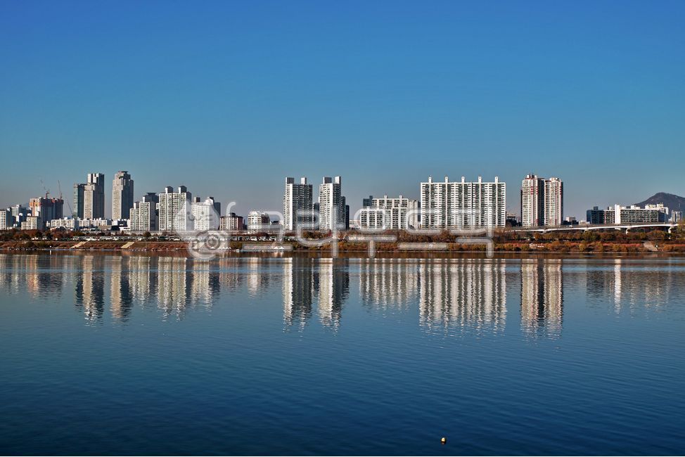 한강,한강변,잠실둔치,서울,한강공원,건물,아파트,자양동