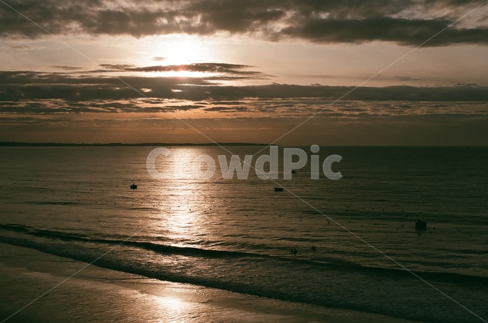 nature,sunlight,햇빛,자연,빛,sky,하늘,dusk,황혼,redsky,light,플레어,flare,옥외,붉은하늘,일몰,dawn,sunset,새벽,자연,풍경,nature,landscape,outdoors,red sky,붉은 하늘