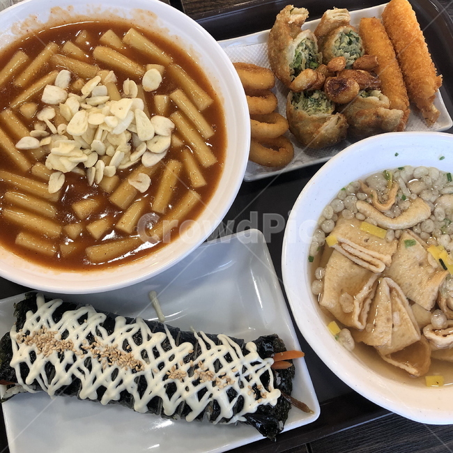 분식,떡볶이,어묵,튀김,김밥,음식,식재료,요리,food,cook,meal,dishes,food reserves,한식,한국음식,한국요리,korean food,korean dishes,korean meal,korean cook,디저트,간식,후식,dessert,snack