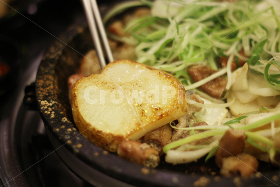 감자,구운감자,구이,외식,요리,음식,감자요리,구워진감자,potato,음식,식재료,요리,food,cook,meal,dishes,food reserves,한식,한국음식,한국요리,korean food,korean dishes,korean meal,korean cook