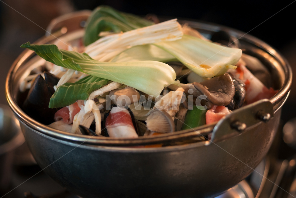 음식,찌개,냄비,채소,고기,버섯,food,healthy,fresh,delicious,meal,closeup,tasty,sweet,green,organic,gourmet,natural,ingredient,nutrition,nature,vegetable,cooking,dessert,dinner,eating,raw,cuisine,table,health,eat,freshness,traditional,color,ripe,dish,kitchen,summer,restaurant,식당,맛있는,술안주,안주,술집,음식,식재료,요리,food,cook,meal,dishes,food reserves