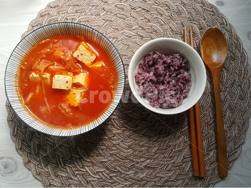 김치찌개,한끼식사,아침밥,점심밥,저녁밥,잡곡밥,한끼,식사,아침식사,점심식사,혼밥,음식,식재료,요리,food,cook,meal,dishes,food reserves,한식,한국음식,한국요리,korean food,korean dishes,korean meal,korean cook