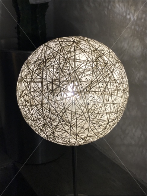 전등,인테리어,light,조명등,lamp,조명,노란조명,하얀조명,흰조명,실타래조명,실내디자인,interiordesign,흰색,따스한,집,하우스,공간