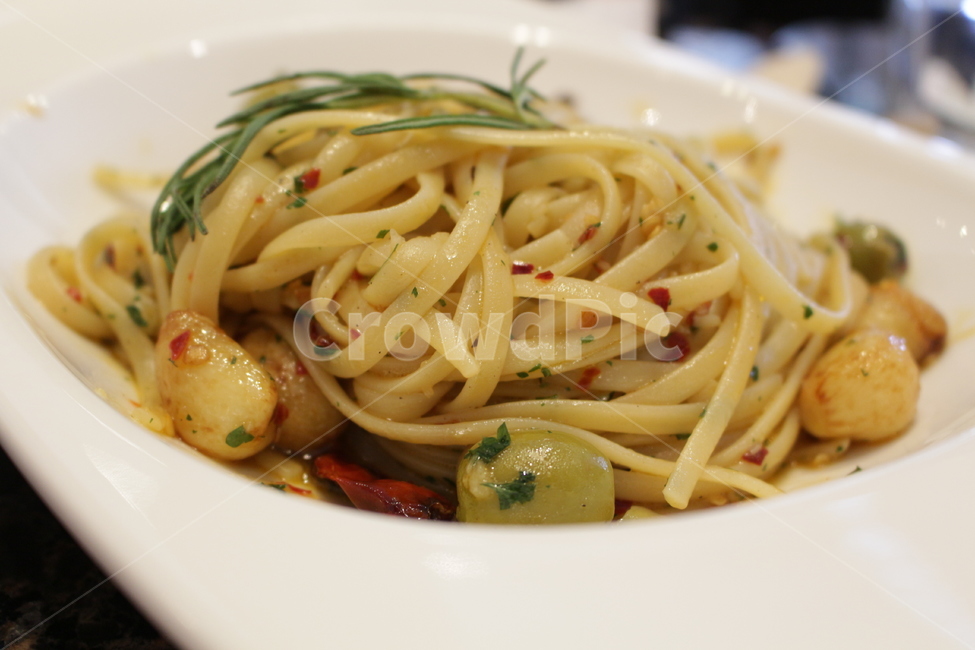 음식,파스타,면,플레이팅,밝은,음식,식재료,요리,food,cook,meal,dishes,food reserves,면류,면요리,noodles,양식,서양음식,서양요리,western food,western dishes,western meal,western cook