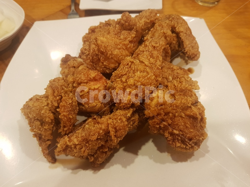 치킨,후라이드치킨,야식,닭다리,프라이드치킨,음식,식재료,요리,food,cook,meal,dishes,food reserves,육류,고기,meat