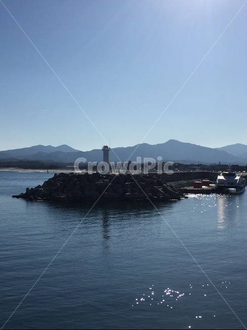 등대,바다,풍경,감성사진,돌담,등대,lighthouse,nature,자연,land,땅,outdoors,옥외,water,물,sea,ocean,대양,shoreline,해안선