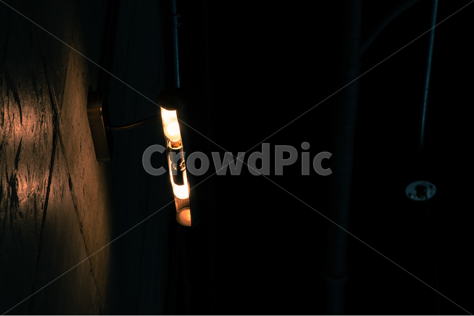 전등,전구,어둠,빛,dark,light,인테리어,실내디자인,interior design