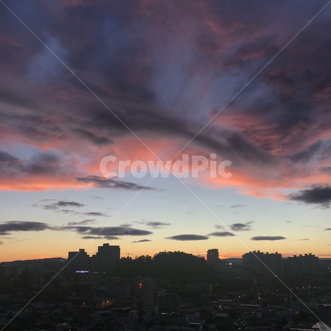 해질녁,해질녘,노을,석양,일몰,도시,풍경,city,landscape,nature,자연,outdoors,옥외,dusk,황혼,dawn,새벽,red sky,붉은 하늘,sky,하늘,sunset