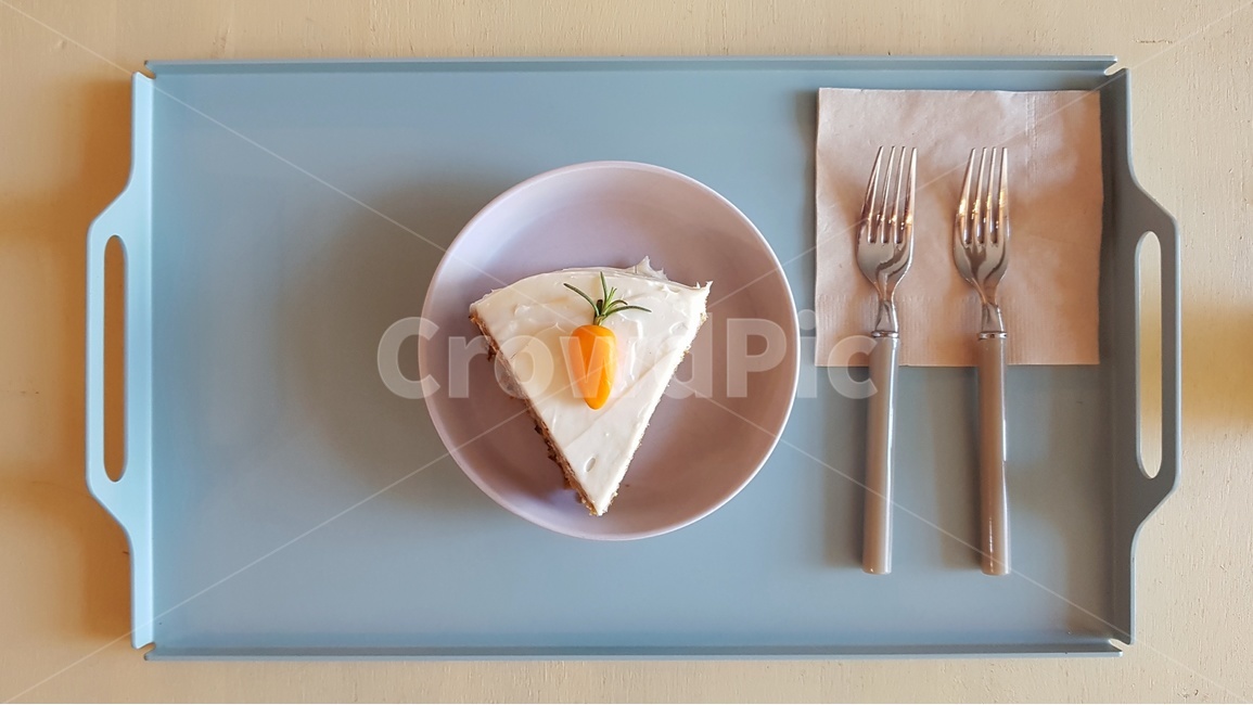 케이크,케익,케잌,cake,당근,당근케이크,당근케익,포크,플레이팅,음식,외국음식,감성,감성사진,감정사진,빵,밀가루,장식,데코레이션,decoration,케익데코레이션,맛있다,베이커리,bakery,생크림,크림,케익크림,크림케익,생크림케익,cook,food,cream,plating,decorations,baking,homemade,crepe,coffee,americano,홈메이드,간식,과일,제철과일,요리,커피,아메리카노,식탁,식재료,meal,dishes,bread,열매,fruit,디저트,후식,dessert,snack,카페,cafe,김쿵짝,음식,식재료,요리,food,cook,meal,dishes,food reserves,빵,bread,디저트,간식,후식,dessert,snack