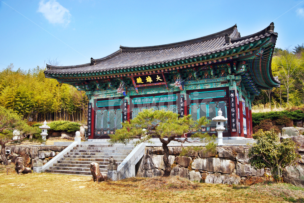 대웅전,성전암,양산,사찰,통도사,말사,산사,암자,천성산,돌계단,한국전통,한국문화,korean traditional,korean culture,종교,신앙,religion,belief,faith,건축물,건물외관,exterior,building,structure,architecture,construction