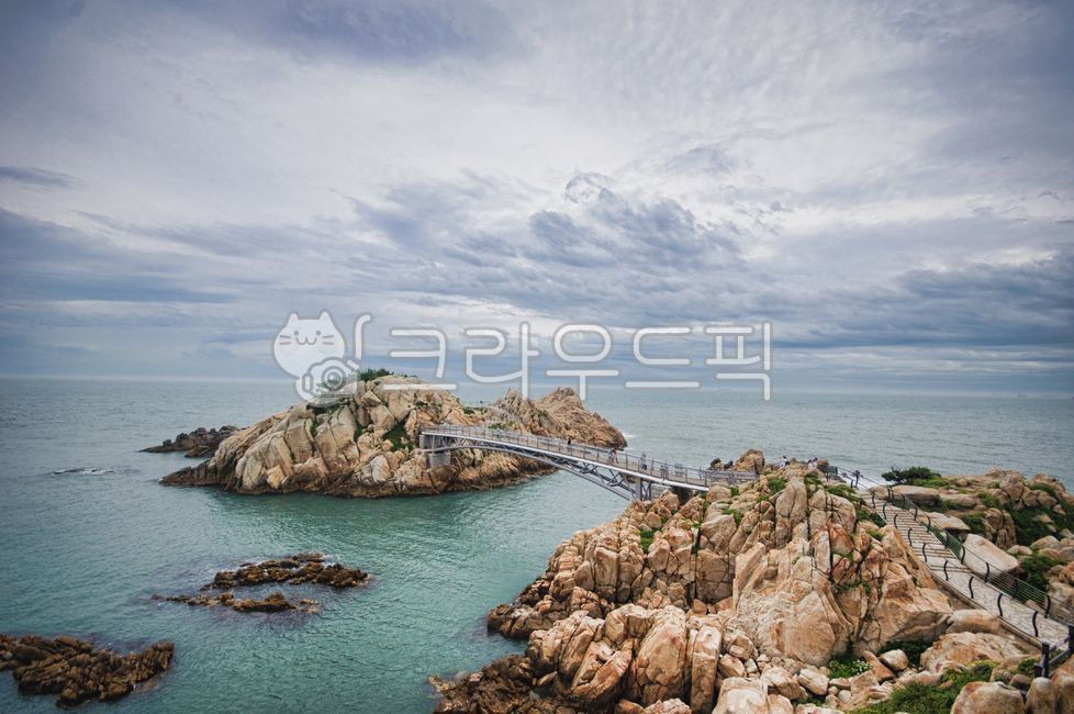 tide,sky,King Munmu,Cliff,Daewangam,Ulsan,rocky island,east coast,rock,cloud,East Sea,horizon,Ulsan 12 Views,ocean,sight,Daewangam Park,underwater ridge,park