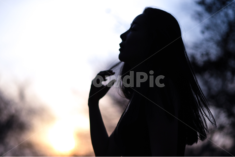 개인화보,실루엣,흑백감성,여자인물,윤곽,silhouette,사람,인물,인간,human,person,여성,여자,woman,female,lady,인물실루엣,사람실루엣,character silhouette,human silhouette,감성,sensible,feeling