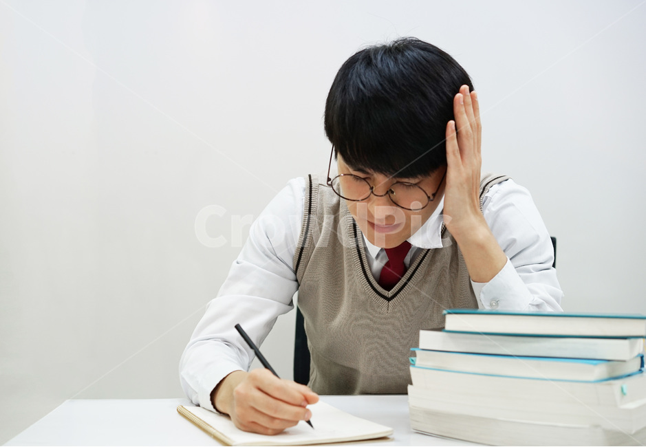 수능,교육,학생,교복,시험,강의,수업,고등학생,고3,남고생,남자고등학생,남고,수능시험,기말고사,중간고사,모의고사,exam,quiz,test,학업,공부,남자,남학생,사람,인물,인간,human,person,얼굴표정,facialexpression,face,남성,man,male,학교,education,learning,study,school,사람,인물,인간,human,person,얼굴표정,facial expression,face,남성,남자,man,male,감정표현,기분,feeling,emotion,교육,학교,공부,education,learning,study,school