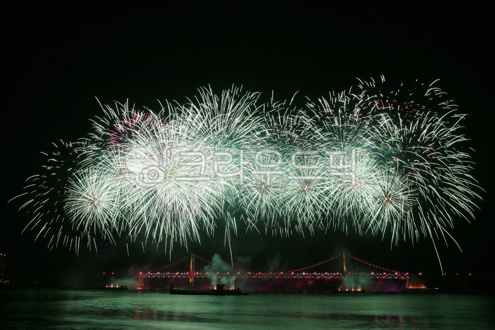 Busan Festival,fireworks night view,Fireworks festival,Flame Wreath,Gwangalli Festival,fireworks,Fireworks