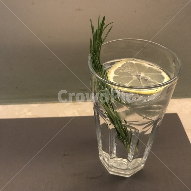 물,레몬물,레스토랑,허브,허브물,음료수,drink,beverage