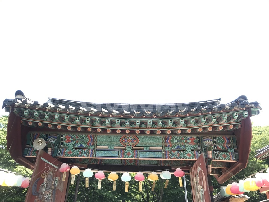 절,범어사,사찰,부처님오신날,기와,색깔등