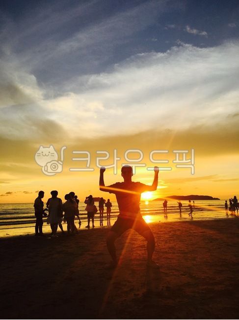 night view,Kota Kinabalu,Character,shadow,malaysia,Southeast Asia,sunlight,vitality,person,sunset,sight,human,energy