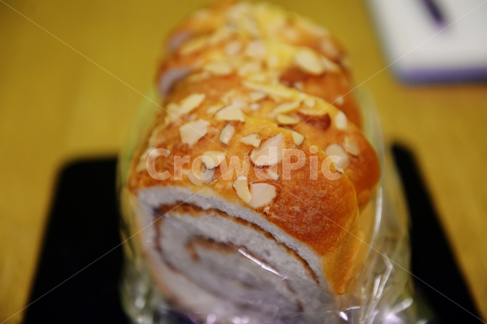 빵,제빵,달달한빵,맛있는빵,음식,식재료,요리,깨찰빵,찰깨빵,디저트,후식,food,cook,meal,dishes,bread,dessert,snack,롤빵,롤식빵,롤케익,롤케이크,cake,음식,식재료,요리,food,cook,meal,dishes,food reserves,빵,bread,디저트,간식,후식,dessert,snack