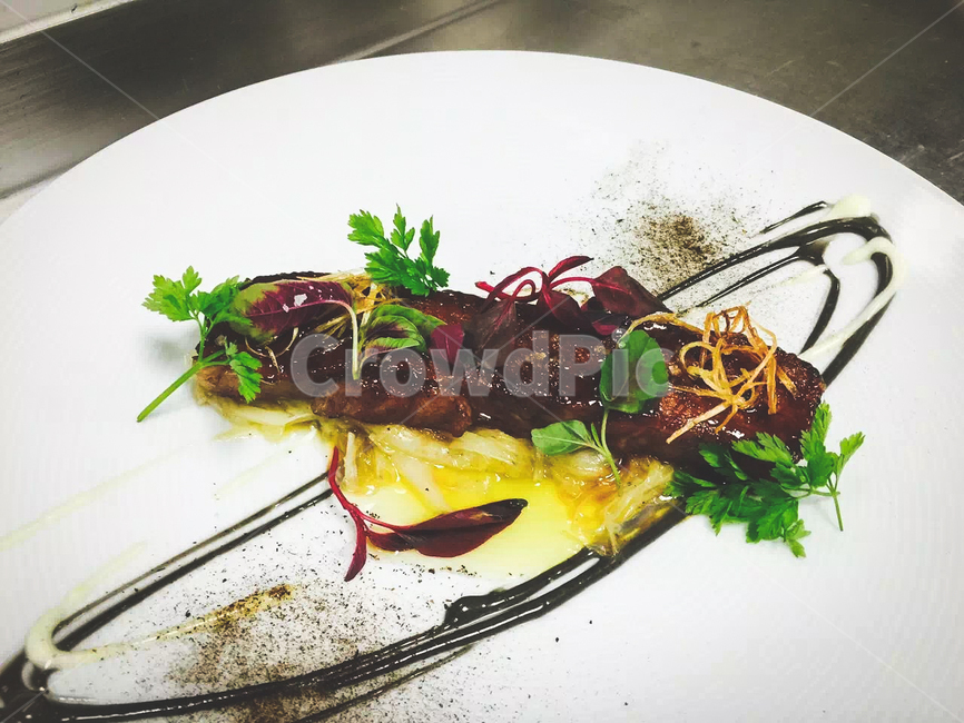 음식,양식,플레이팅,셰프,레스토랑,돼지고기,음식,식재료,요리,food,cook,meal,dishes,food reserves,육류,고기,meat,양식,서양음식,서양요리,western food,western dishes,western meal,western cook