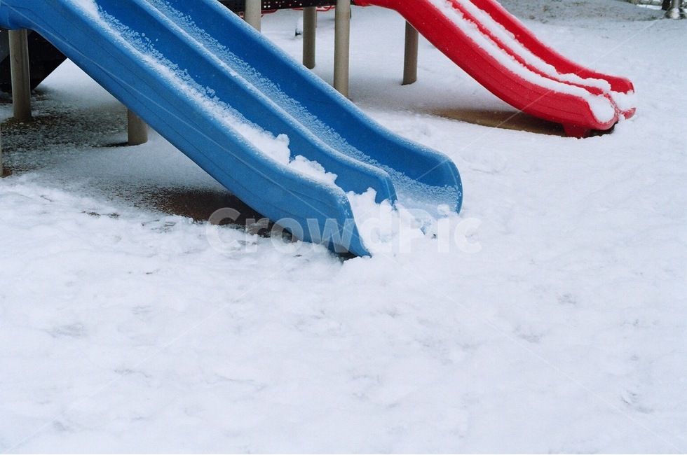 눈,겨울,놀이터,미끄럼틀,어린시절,겨울,계절,winter,season,놀이공원,놀이동산,놀이터,amusement park,playground,감성,sensible,feeling