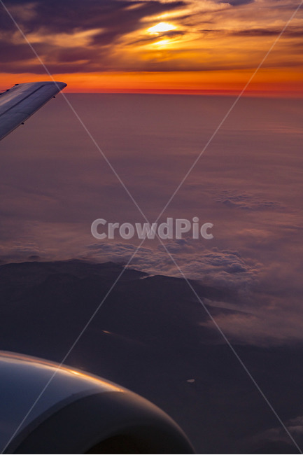 항공사진,제주,제주도,한라산,일몰,운해,구름,하늘,노을,역광,달,airplane,cloudsea,halla,mountain,jeju,jejuisland,sunset,sky,여행,휴가,traveling,vacation,trip,교통,교통수단,traffic,transportation,nature,자연,outdoors,옥외