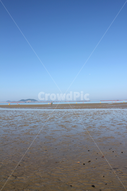 beach,blue,coast,coastline,island,korea,mountain,nature,far,ocean,sand,sea,sky,soil,water,한국,바다,낮바다,아시아,남해,남해바다,낮하늘,낮,파란하늘,파랑하늘,하늘,블루,섬,산,먼산,해안가,해변,바닷가,모래사장,모래,흙,흙바닥,진흙,갯벌,물,자연,풍경,자연,풍경,nature,landscape,해변,바다,beach,sea,land,땅,outdoors,옥외
