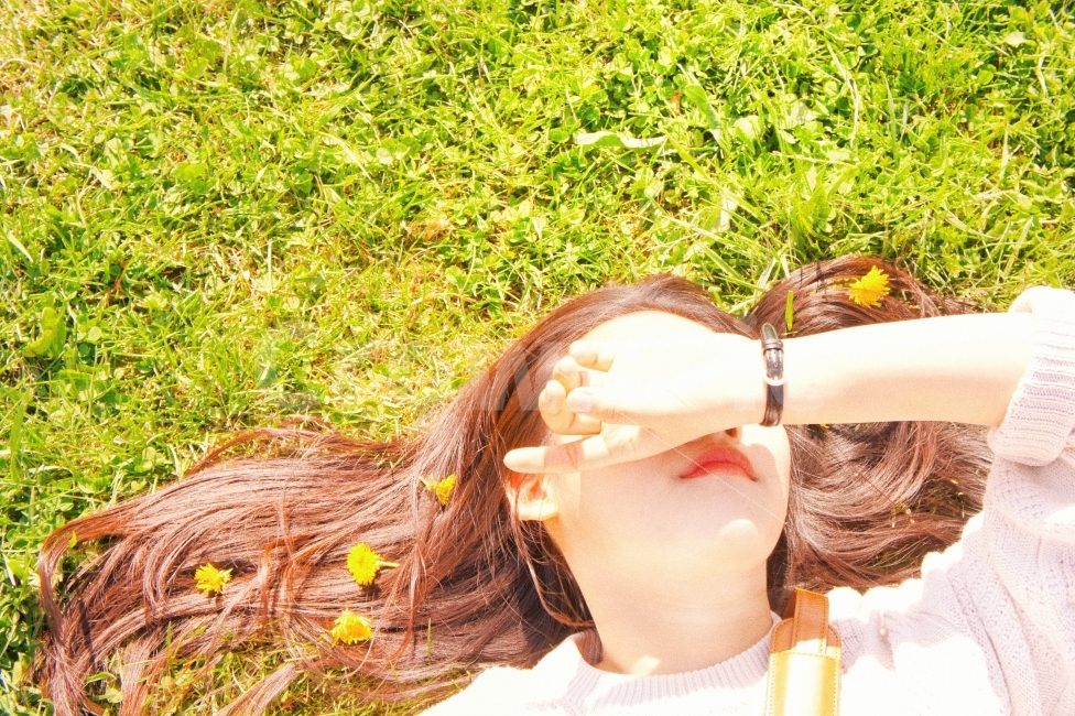 봄,인물,자연,꽃,감성,감성사진,햇살,햇빛,한강,소풍,spring,sunshine,nature,flower,film,picnic,봄,계절,spring,season,휴식,힐링,rest,relaxation,healing,사람,인물,인간,human,person,여성,여자,woman,female,lady,감성,sensible,feeling,연출,컨셉,콘셉,direction,concept