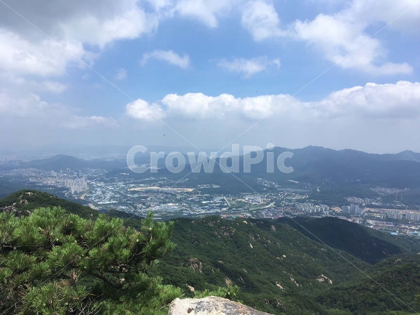 서울시풍경,하늘,미세먼지,구름,산봉우리