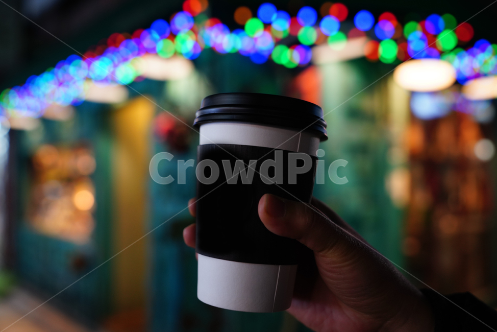 커피,차,티,테이크아웃,티타임,tea,coffee,조명,감성,느낌,네온,보케,야경,밤,휴식,사람,인물,인간,human,person,신체일부,몸,body,커피,카페,coffee,cafe