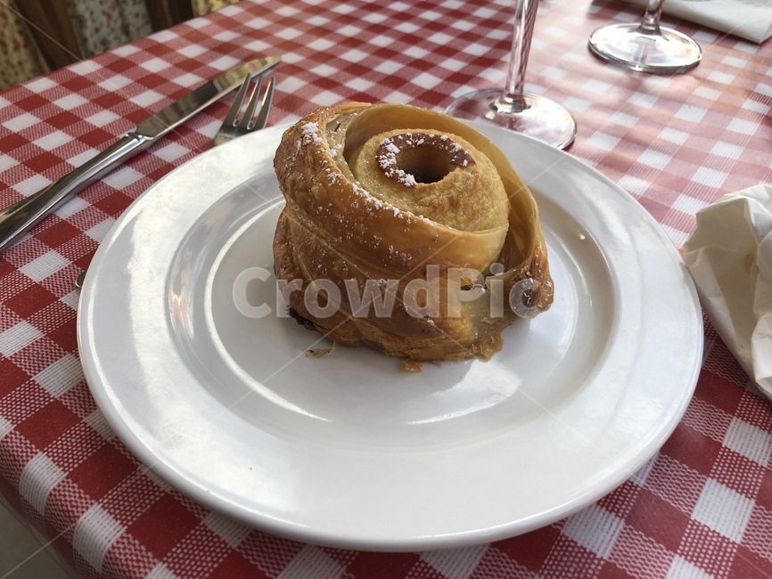 빵,크로와상,프랑스,달콤,bread,sweet,레스토랑,후식,디저트,커피,빵,bread,디저트,간식,후식,dessert,snack