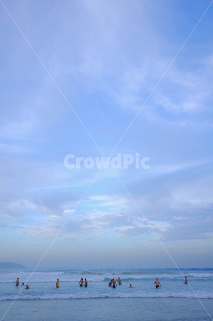 바다,베트남,다낭,미케비치,미케해변,해수욕,자연,풍경,nature,landscape,해변,바다,beach,sea,사람들,대중,군중,other people,crowd,여행,휴가,traveling,vacation,trip,색깔,색상,색채,색감,color sense,color sensitivity,feeling of color,outdoors,옥외,sky,하늘,azure sky,푸른 하늘