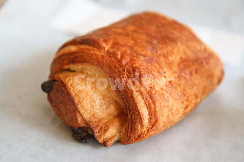 food,bread,빵,페스츄리,뺑오쇼콜라,크로와상,쇼콜라,초콜렛,카페,빵집,베이커리,감성,식품,제빵