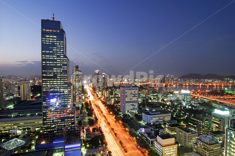 night view,COEX,boulevard,city,Samseongdong,skyline,office,Gangnamgu,building,road,Seoul,Gangnam,cityscape,company,Big city,landmark,lights,Korea,sky,highrise building,business,Yeongdongdaero,trade center,night,city night view,downtown,background,evening,