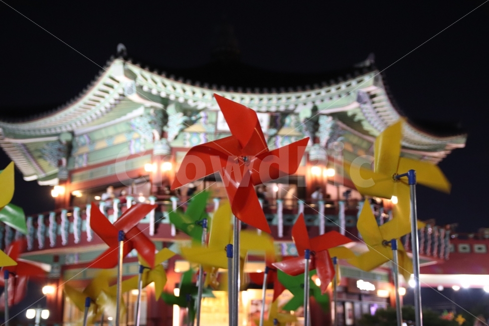 북악산,팔각정,바람개비,야경,빨강,야경,밤,풍경,nightscape,night,landscape,한국전통,한국문화,korean traditional,korean culture,사물,물건,오브젝트,thing,object,matter,architecture,건축물,building,건물