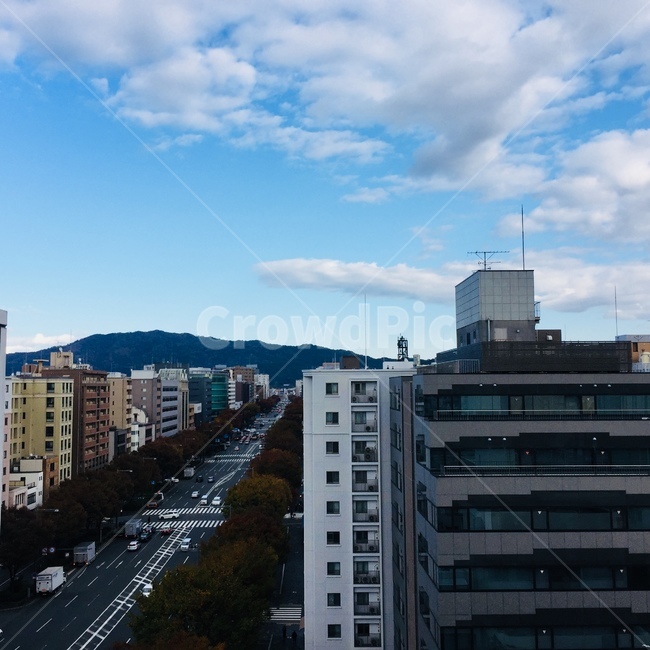 도시,구름,하늘,아파트,건물,일본풍경,일본도시,일본,교토,교토도로,도로,도시,풍경,city,landscape,road