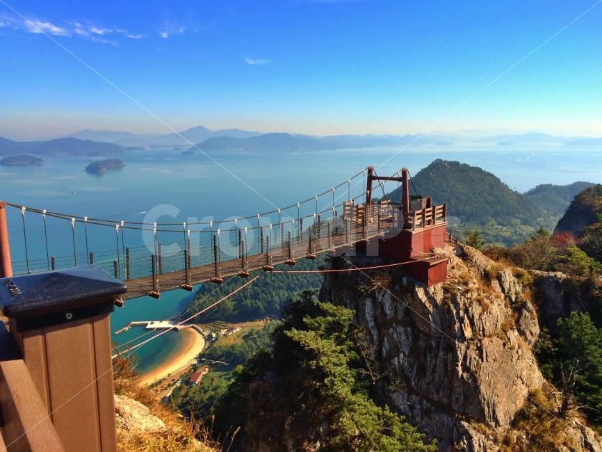 절경,출렁다리,사량도,섬,여행,바다,등산,자연,풍경,nature,landscape,building,건물,bridge,다리