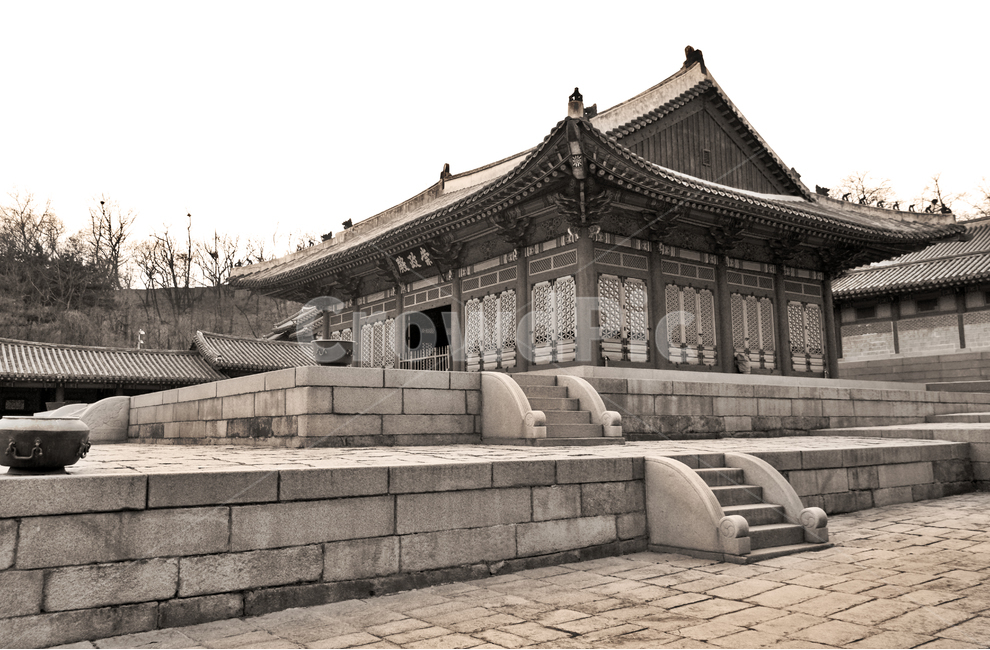 숭정전,정전,경희궁,대궐,서궐,경덕궁,조선시대,종로구,고건축,월대,드므,흑백,한국전통,한국문화,korean traditional,korean culture,랜드마크,landmark,tourist attraction,한국랜드마크,한국관광지,한국명소,korea landmark,korea tourist attraction,흑백,모노톤,monochrome,black and white,건축물,건물외관,exterior,building,structure,architecture,construction