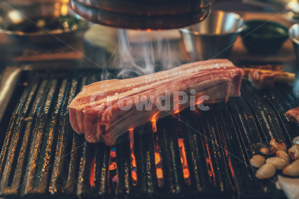 돼지고기,삼겹살,구이,food,meal,맛집,음식,식재료,요리,food,cook,meal,dishes,food reserves,육류,고기,meat,한식,한국음식,한국요리,korean food,korean dishes,korean meal,korean cook