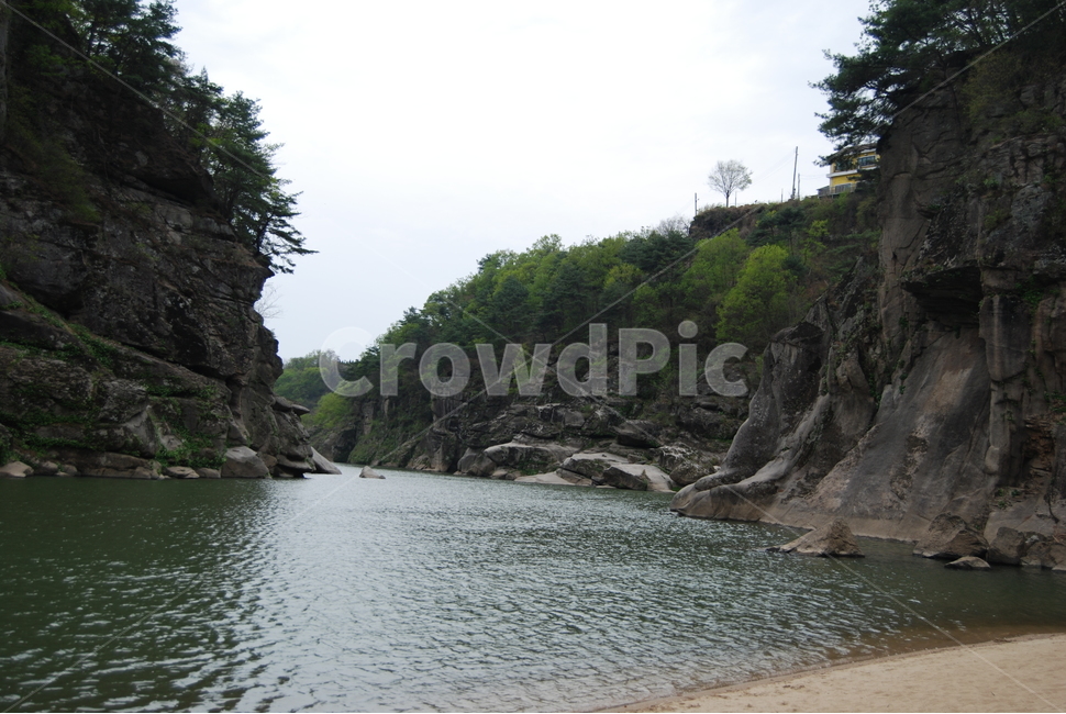 자연,물,돌,휴양지,봄,자연,풍경,nature,landscape,한국자연풍경,한국자연경관,korea nature landscape,promontory,곶,outdoors,옥외,water,cliff,낭떠러지