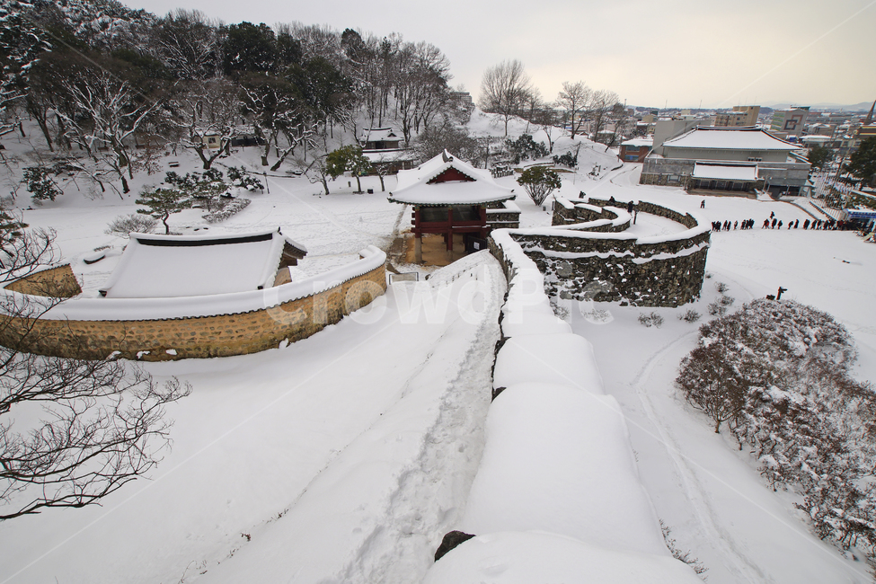 고창읍성,설경,고창군,풍경,문화재,겨울,계절,winter,season,한국전통,한국문화,korean traditional,korean culture,건축물,건물외관,exterior,building,structure,architecture,construction