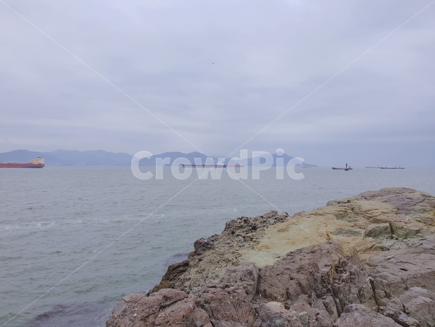 outdoors,옥외,nature,자연,land,water,shoreline,바다,대양,해안선,곶,promontory