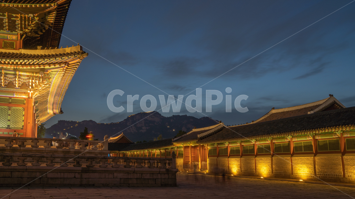 경복궁야경,경복궁,한옥,경복궁야간개장,조선시대,야경,우리나라야경,한옥야경,야경,밤,풍경,nightscape,night,landscape,한국전통,한국문화,korean traditional,korean culture,건축물,건물외관,exterior,building,structure,architecture,construction,건물