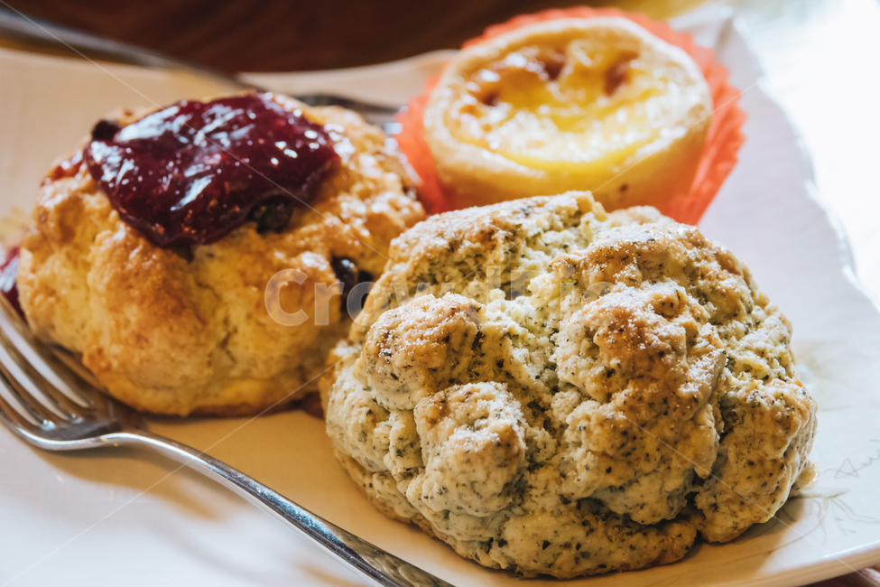 스콘,디저트,빵,카페스콘,옥수수빵,scone,bread,cafe,dessert,후식,잼,딸기잼,food,coffee,음식,식재료,요리,food,cook,meal,dishes,food reserves,빵,bread,디저트,간식,후식,dessert,snack