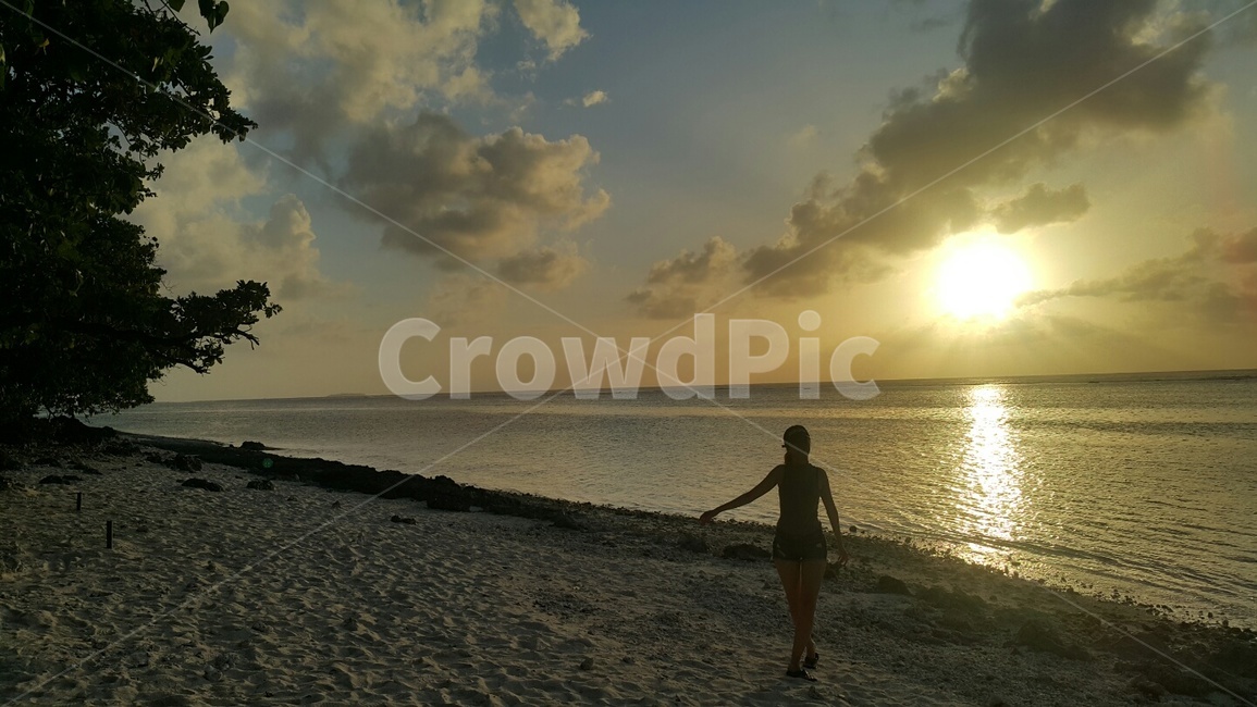 바다,석양,노을,그림자,실루엣,새벽,동트기전,사이판,아침,해변,바다,beach,sea,여성,여자,woman,female,lady