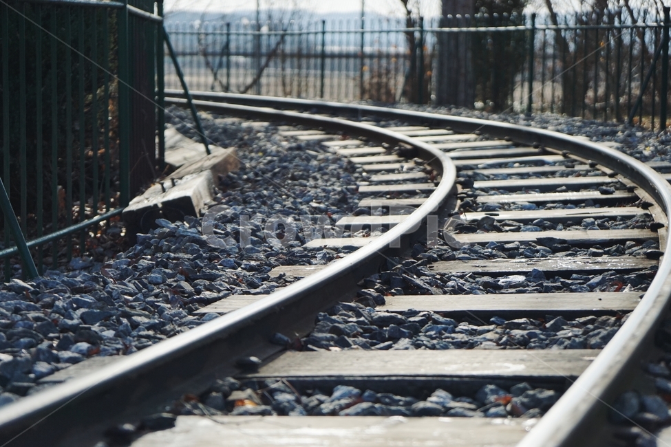 흑백,철길,기찻길,감성,스냅,감성,sensible,feeling,교통,교통수단,traffic,transportation,train track,rail,레일,railway,철도
