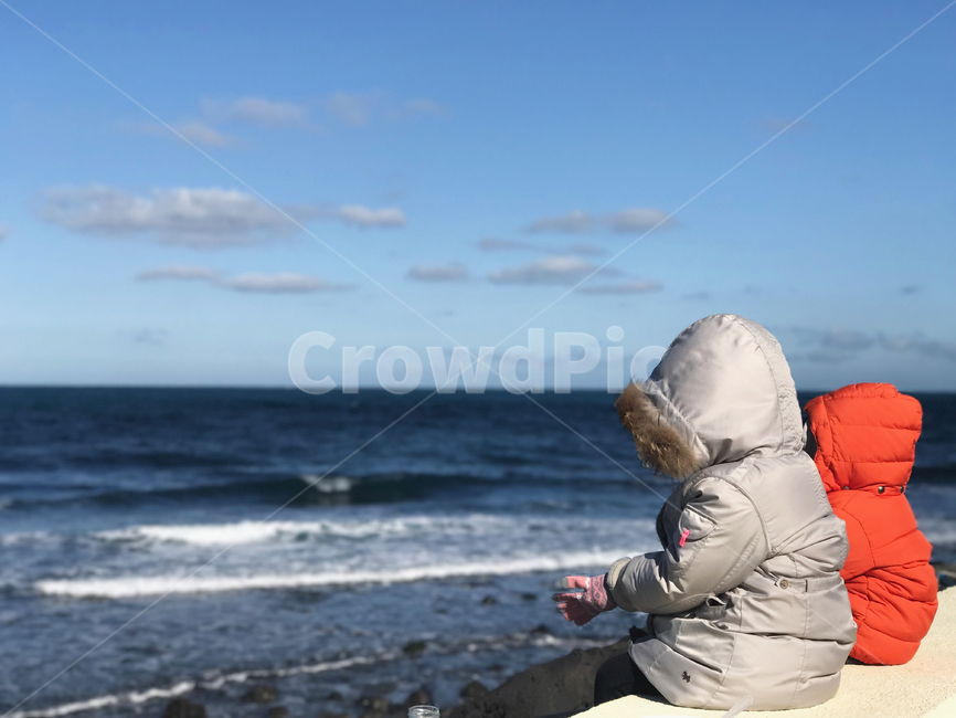 바다,하늘,남매,가족,파도,풍경,물,sea,ocean,자연,사람,인물,인간,human,person,어린이,어린아이,child,children,kid