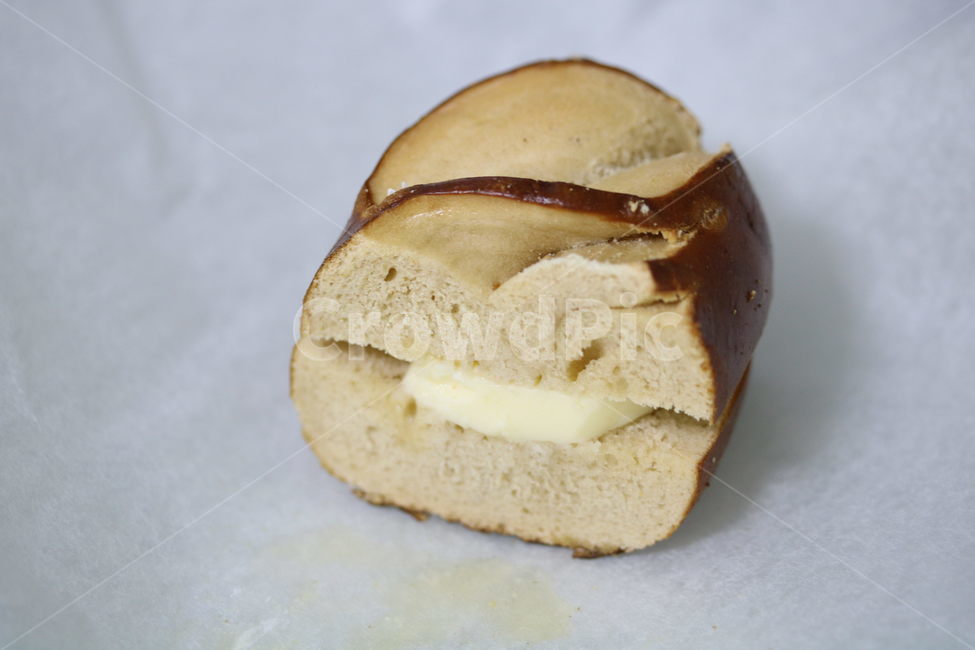 빵,디저트,음식,브렛첼,프레첼,버터,컬러,브라운,노란색,bread,dessert,color,yellow,brown,빵,bread