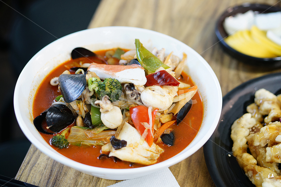 짬뽕,홍합짬뽕,게맛살짬뽕,중식,중국집,dish,요리,음식,식사,meal,음식,식재료,요리,food,cook,meal,dishes,food reserves,중식,중국음식,중화요리,chinese food,chinese dishes,chinese meal,chinese cook